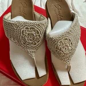 Skechers Luxurious Beige Crochet Sandals 8.5